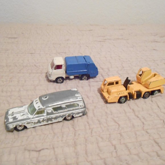 Vintage Playart and Tomica Toy Cars - Picture 6 of 11